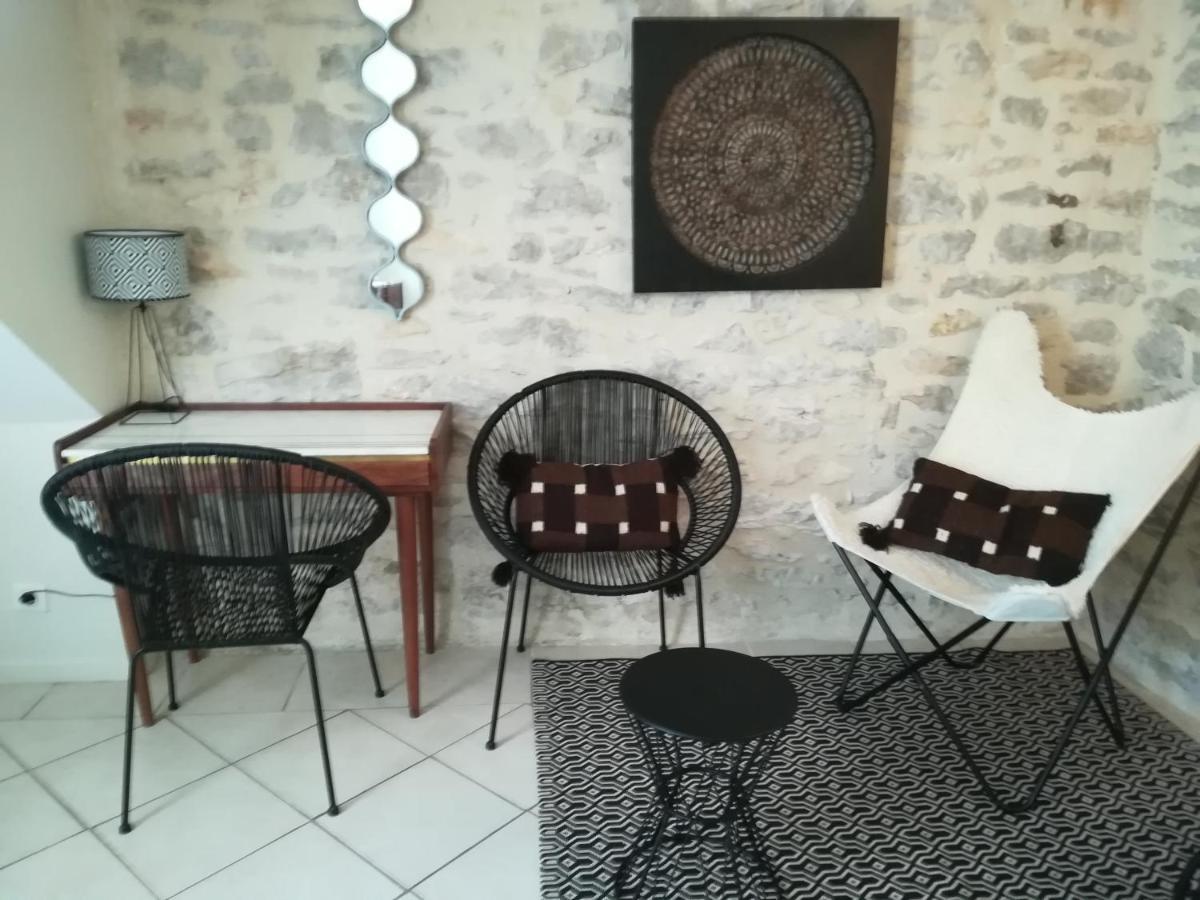 Chez Karine Et Julien Apartment Кахор Екстериор снимка