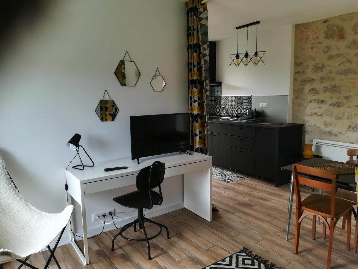 Chez Karine Et Julien Apartment Кахор Екстериор снимка