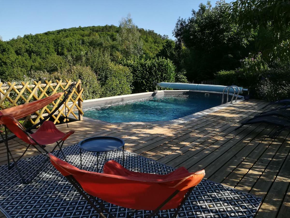 Chez Karine Et Julien Apartment Кахор Екстериор снимка