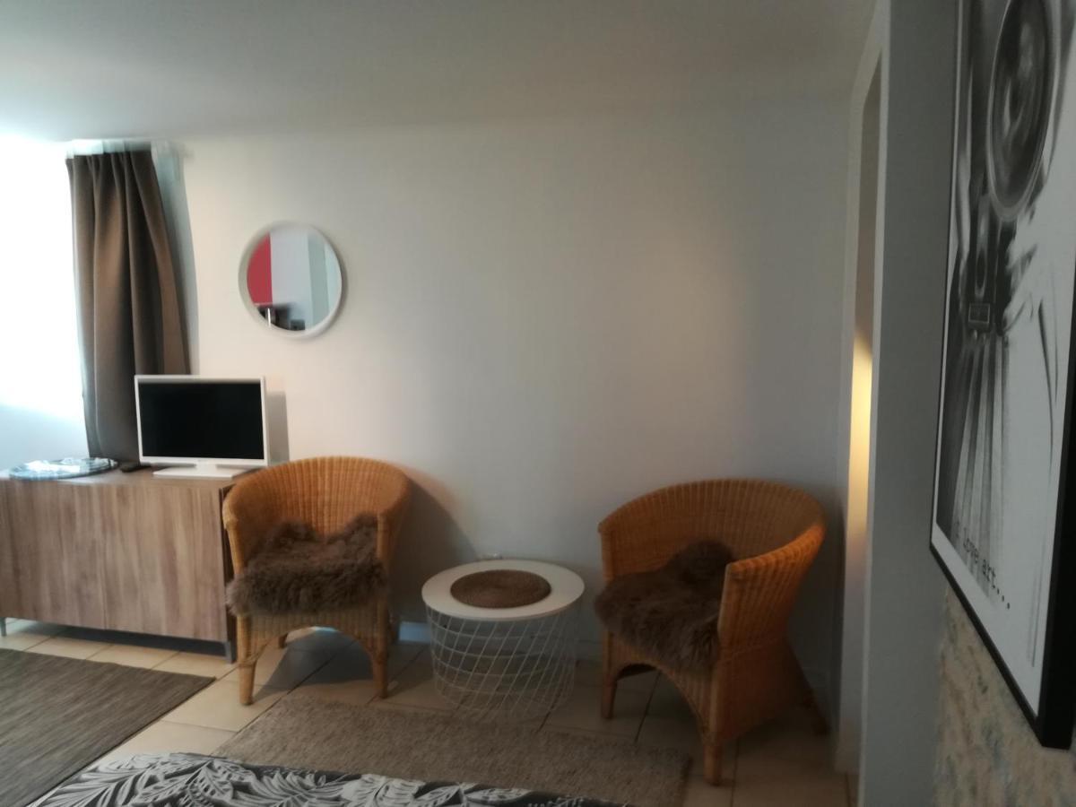 Chez Karine Et Julien Apartment Кахор Екстериор снимка